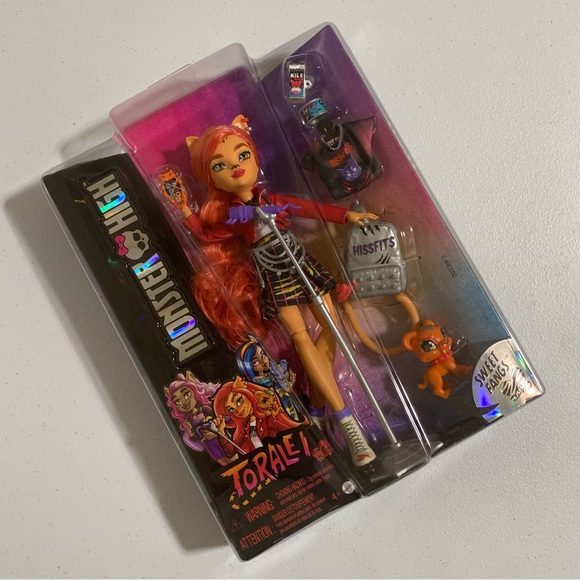 Monster High®: Toralei Stripe™ Fashion Doll with Pet and Accessories-New - Picture 3 of 9